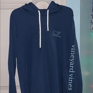vineyard vines hooded shirt